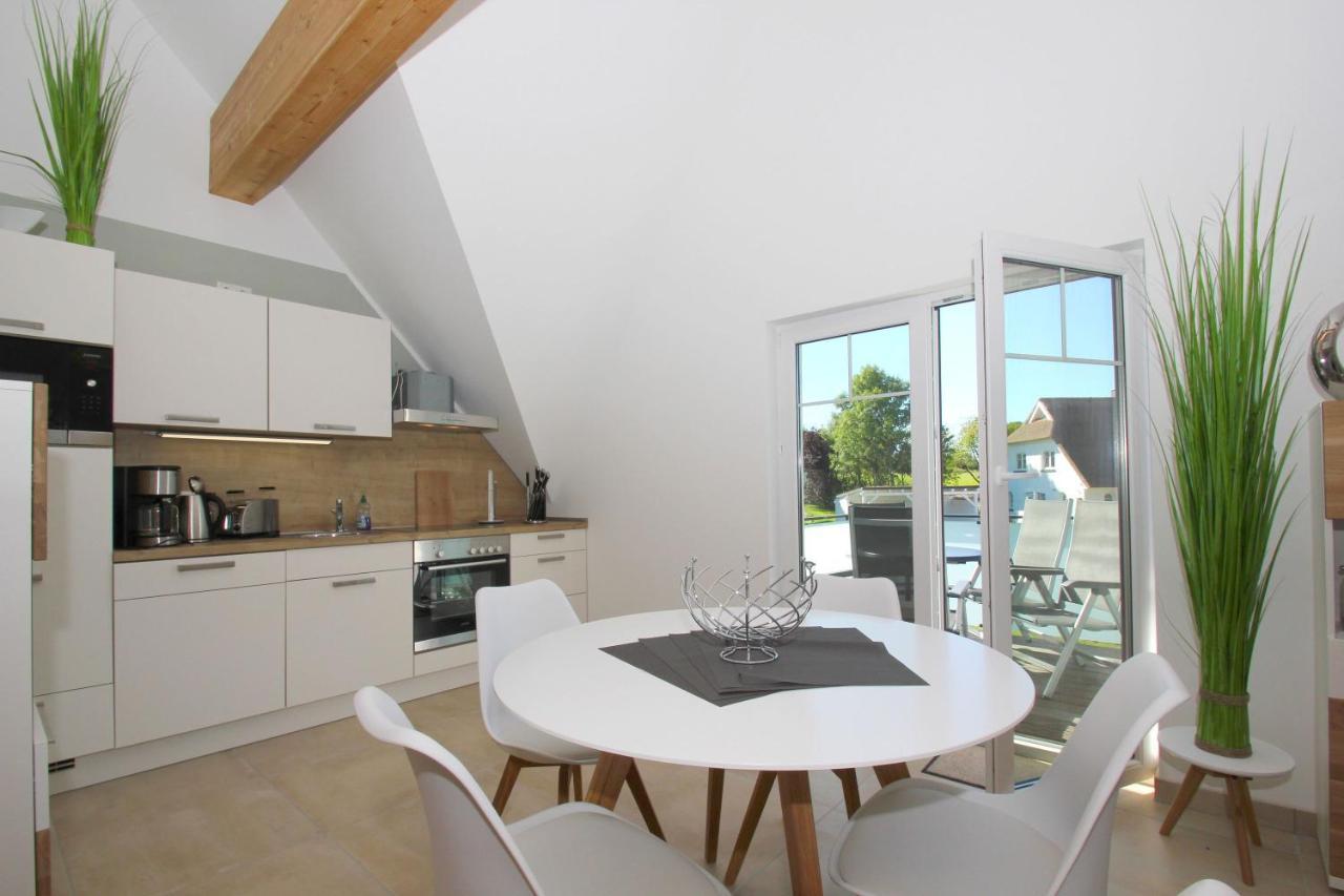 Strandnahe Fewo Mit Balkon, Gratis Nutzung Vom Ahoi Erlebnisbad Und Sauna In Sellin - Rex Rugia Fewo 13-5 Lobbe Exterior photo